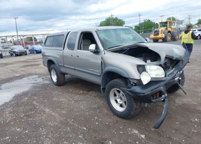 2002 TOYOTA Tundra