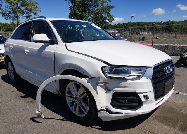 2016 AUDI Q3