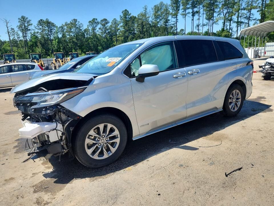 2021 TOYOTA Sienna