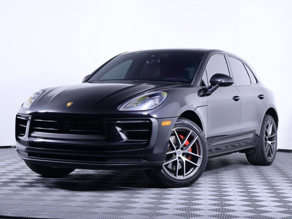 2023 PORSCHE Macan
