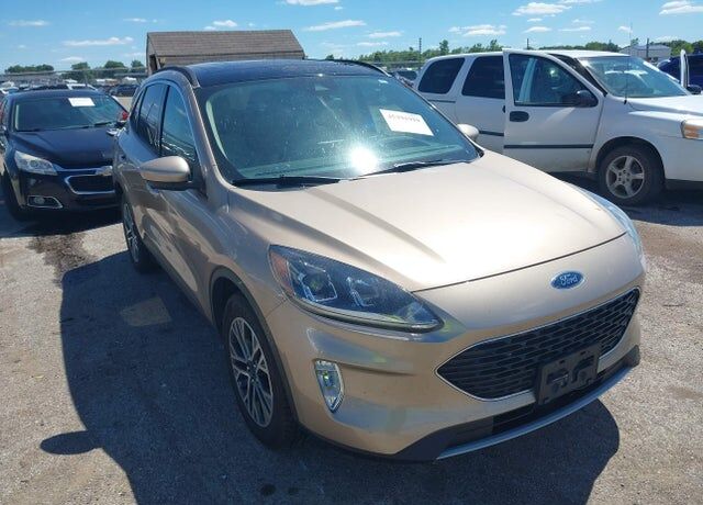 2020 FORD Escape