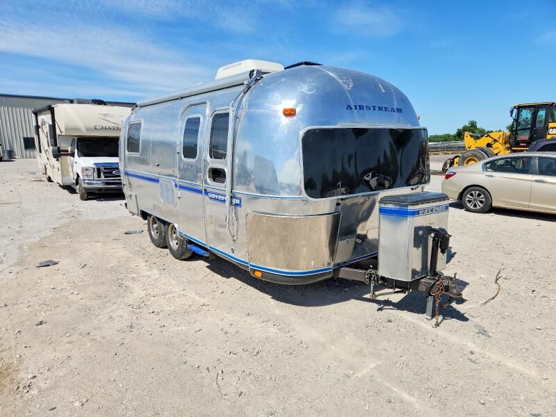 2023 AIRSTREAM Soveriegn