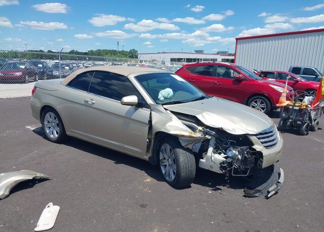 2010 CHRYSLER Sebring
