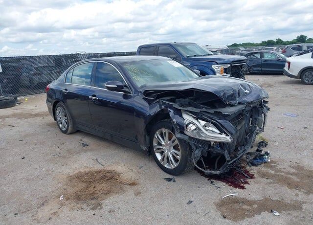 2013 HYUNDAI Genesis