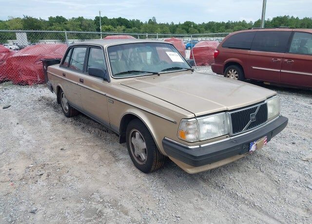 1990 VOLVO 240 Series