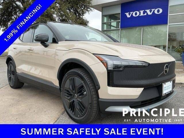 2026 VOLVO EX30 CC