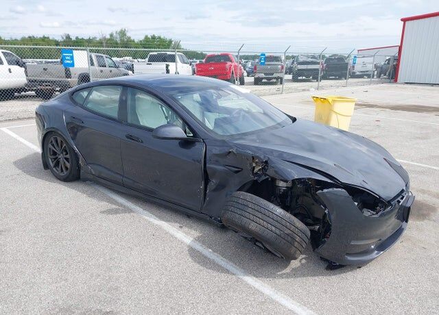 2024 TESLA Model S