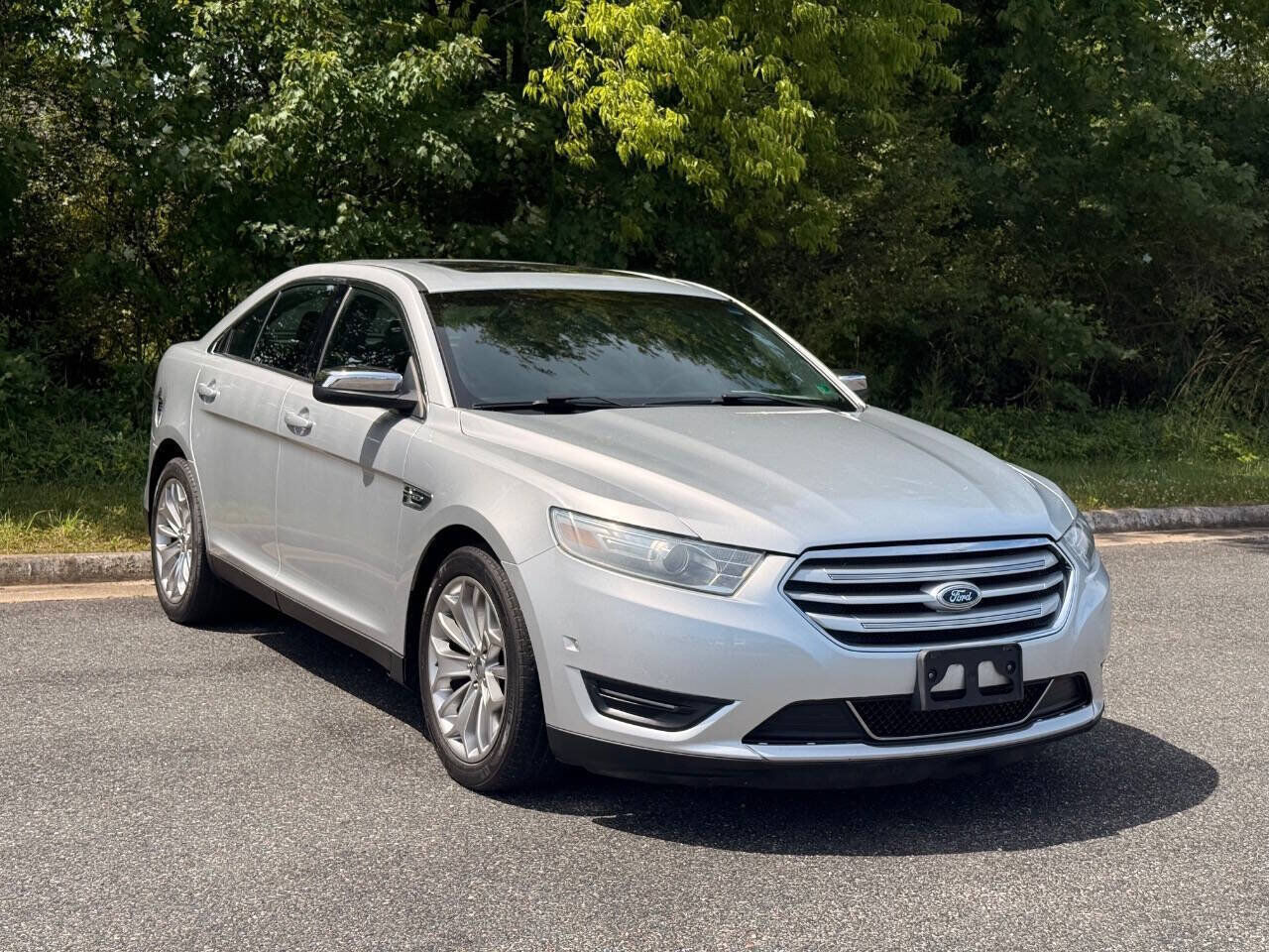 2014 FORD Taurus