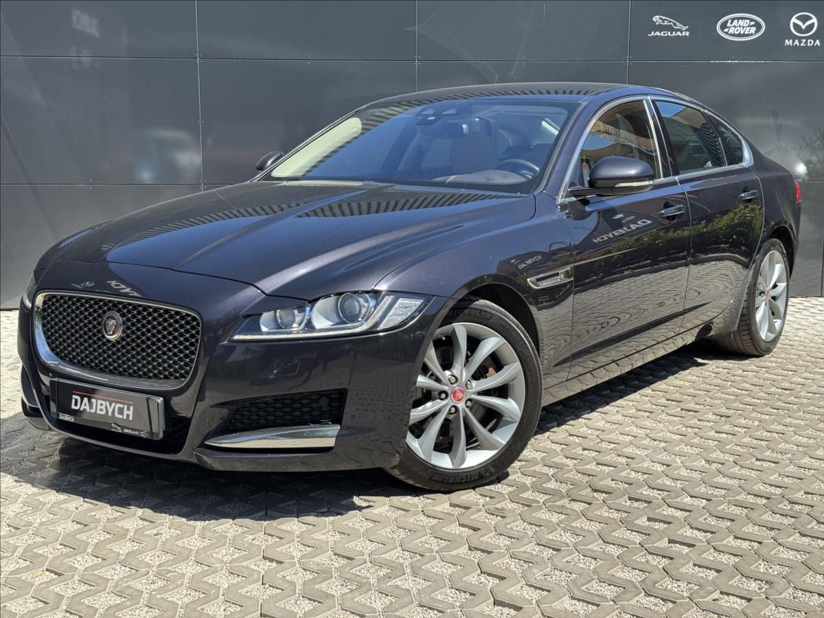 Jaguar XF