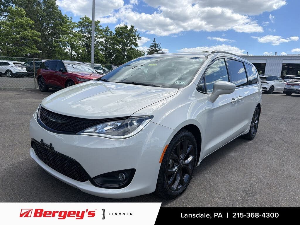 2020 CHRYSLER Pacifica