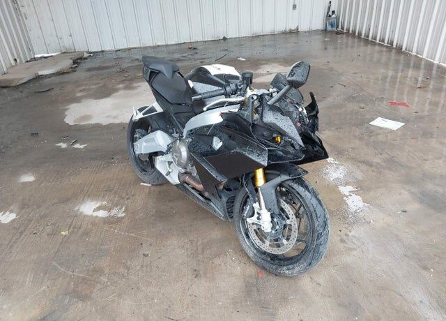 2025 APRILIA RS 660