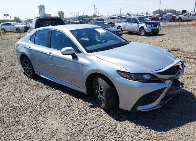 2024 TOYOTA Camry