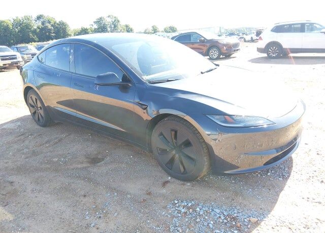 2025 TESLA Model 3