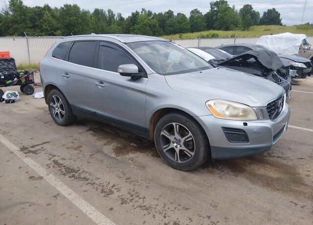 2011 VOLVO XC60