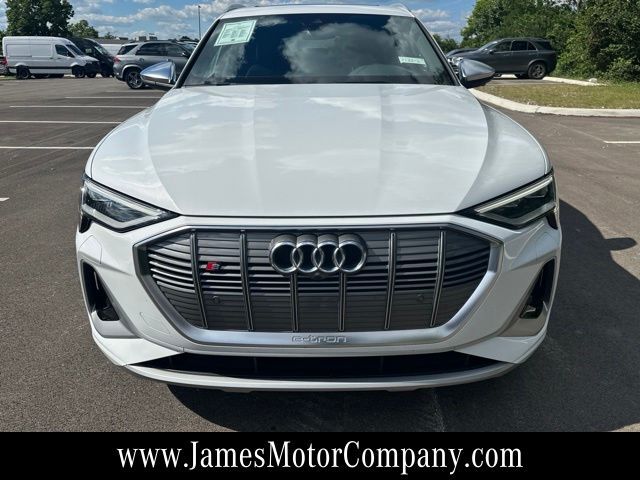 2022 Audi e-tron