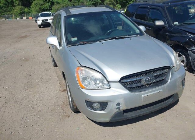 2008 KIA Rondo