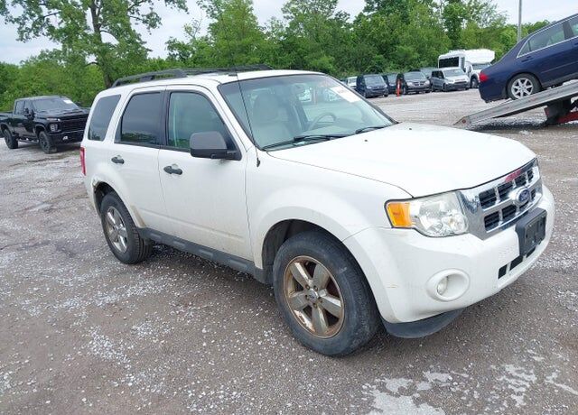 2011 FORD Escape
