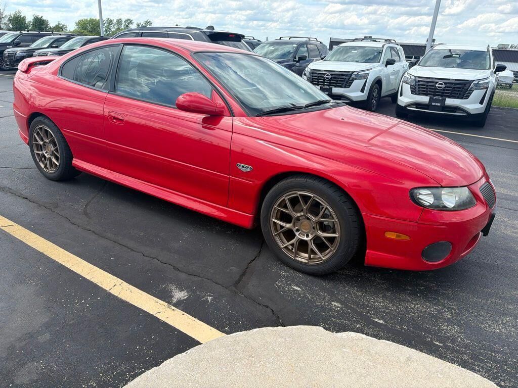 2004 PONTIAC GTO