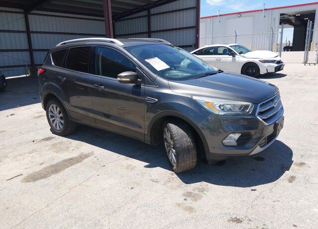 2017 FORD Escape