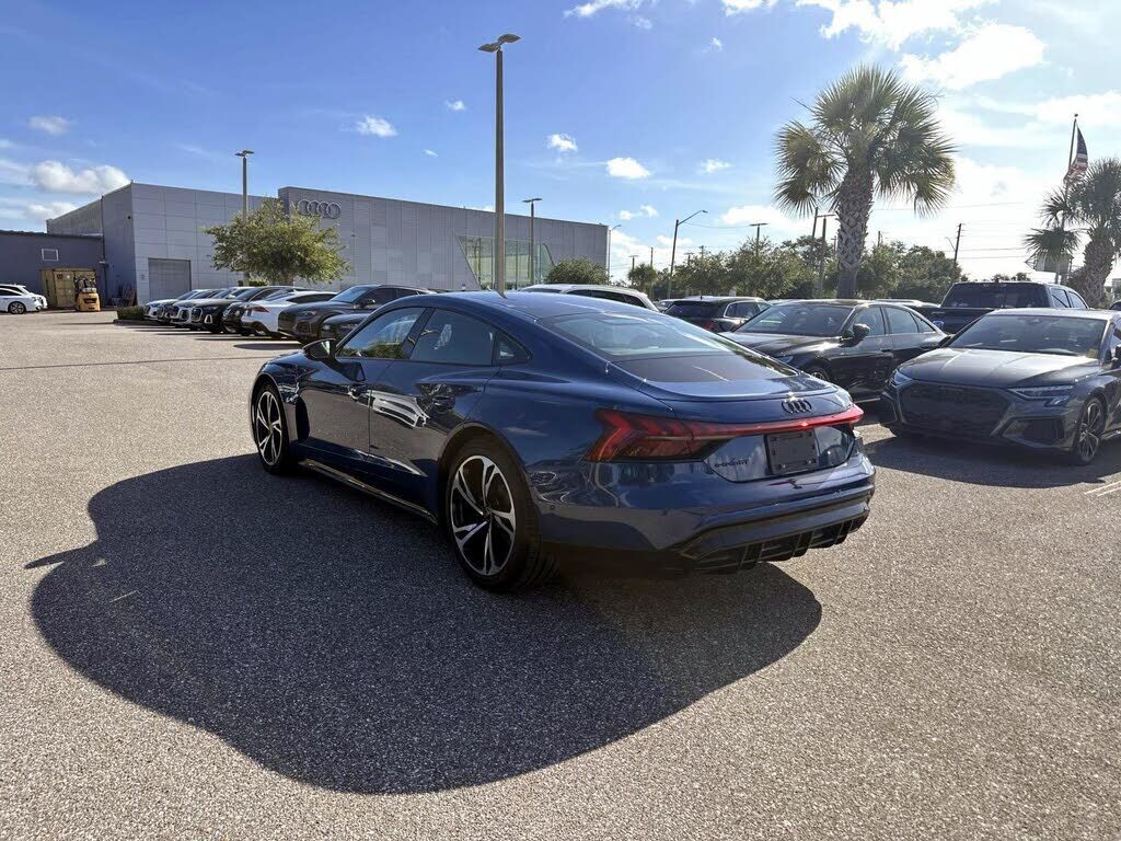 2022 Audi e-tron