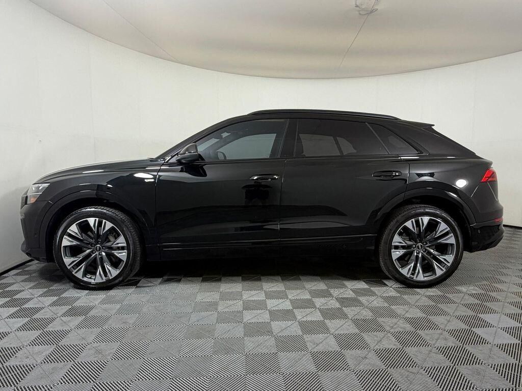 2025 Audi Q8