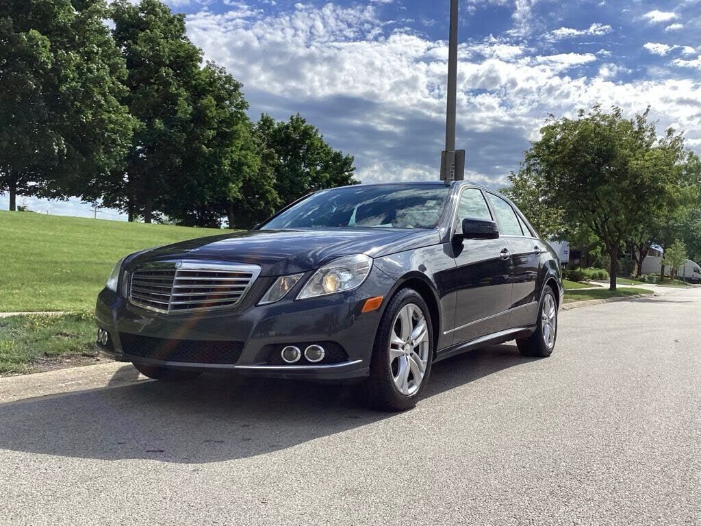 2011 MERCEDES-BENZ E-Class