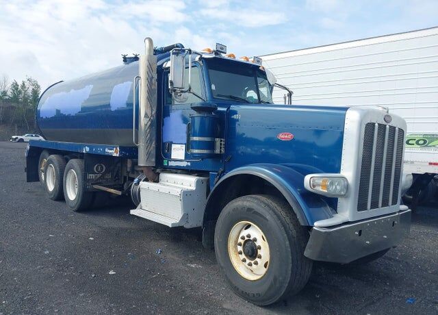 2013 PETERBILT 388