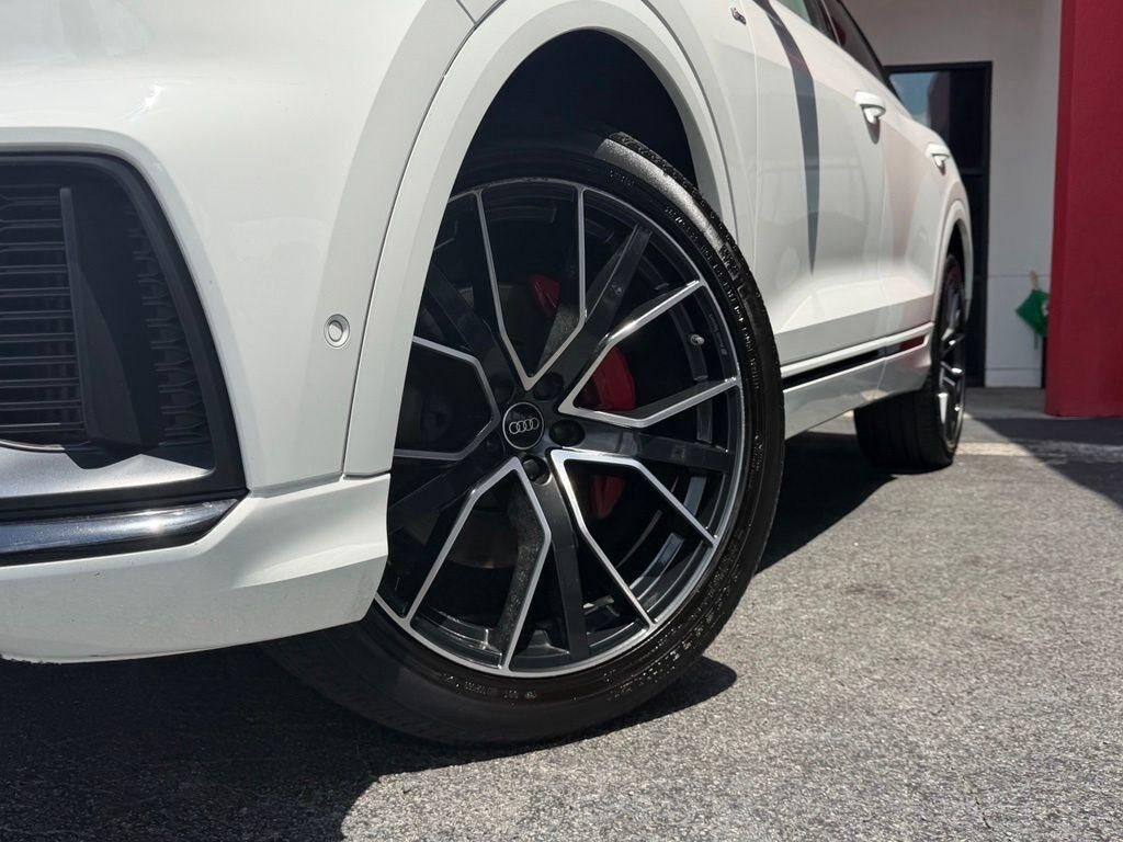 2023 Audi Q8