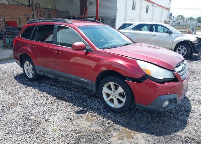 2014 SUBARU Outback