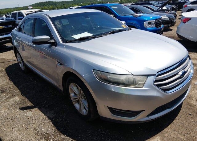 2015 FORD Taurus