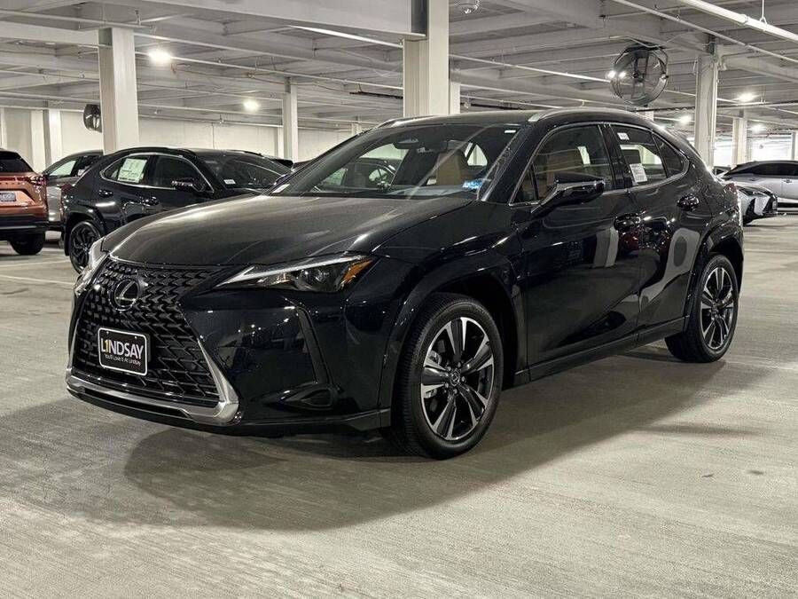 2026 LEXUS UX