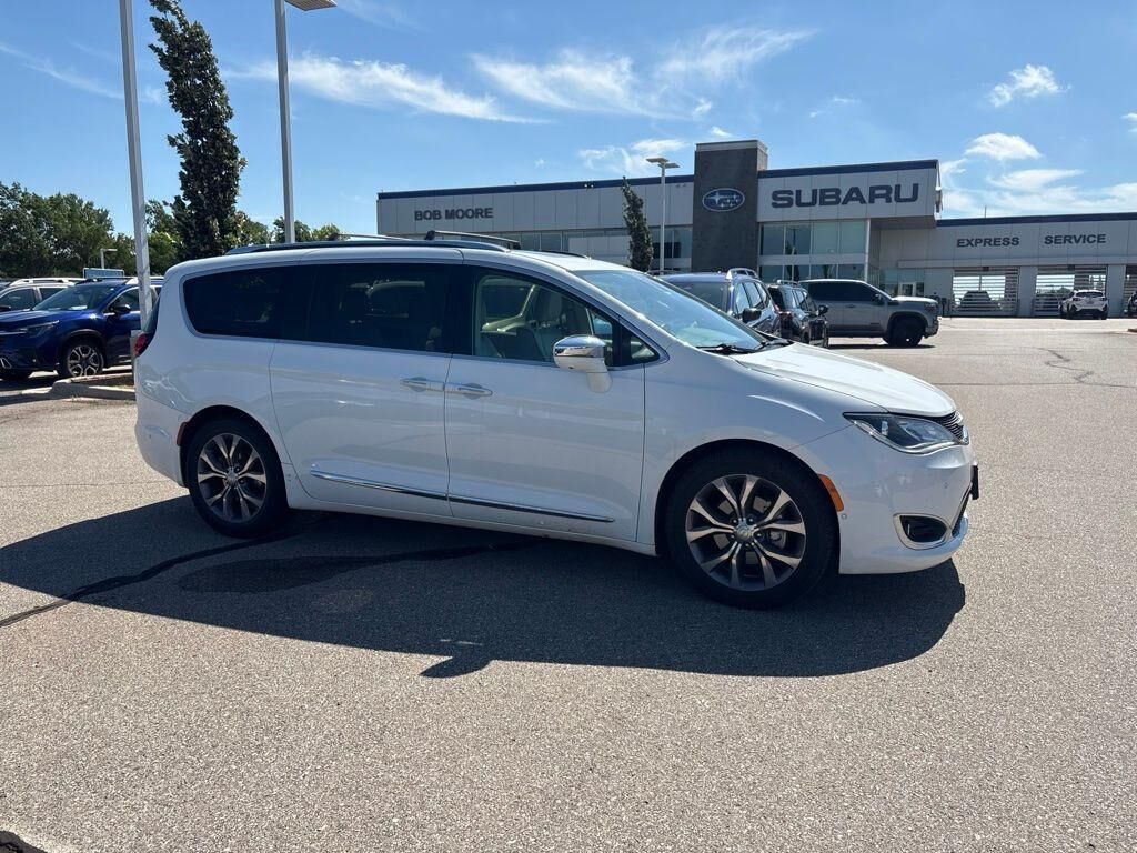 2019 CHRYSLER Pacifica