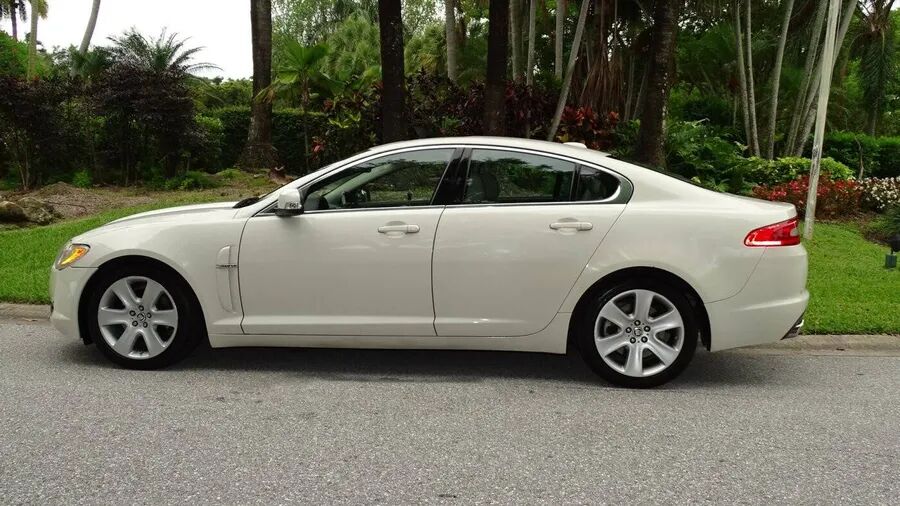 Jaguar XF