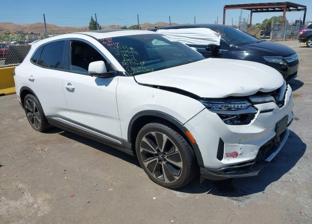 2024 VINFAST VF 8
