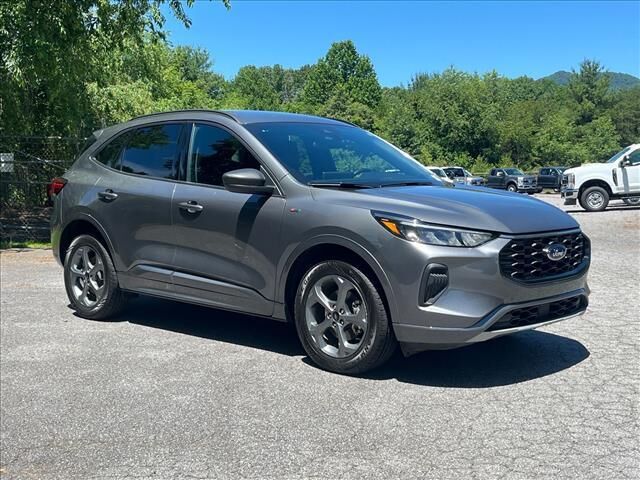 2023 FORD Escape