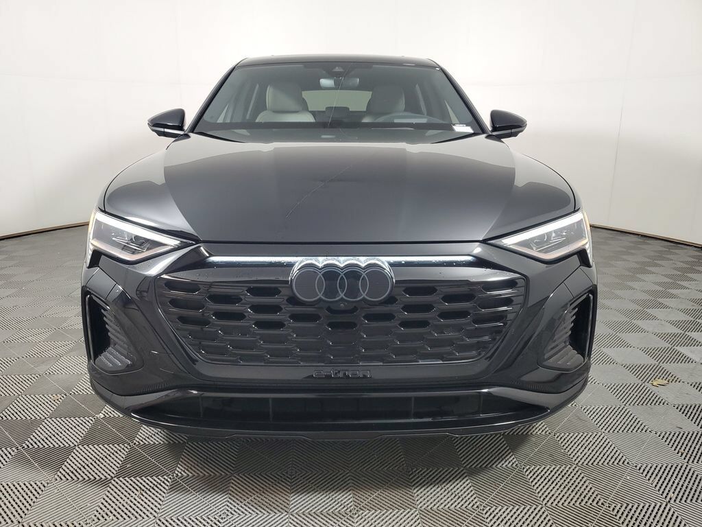 2024 Audi Q8