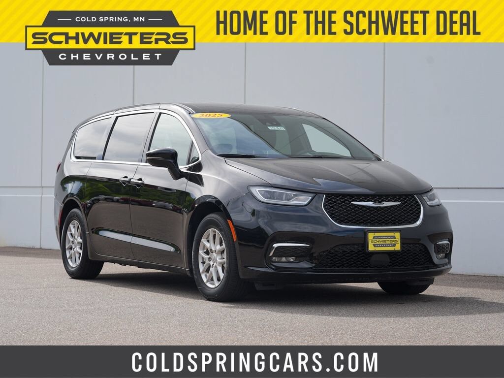 2025 CHRYSLER Pacifica