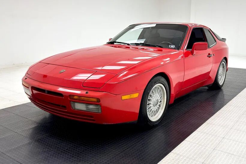 1986 PORSCHE 944