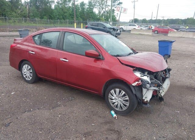 2019 NISSAN Versa