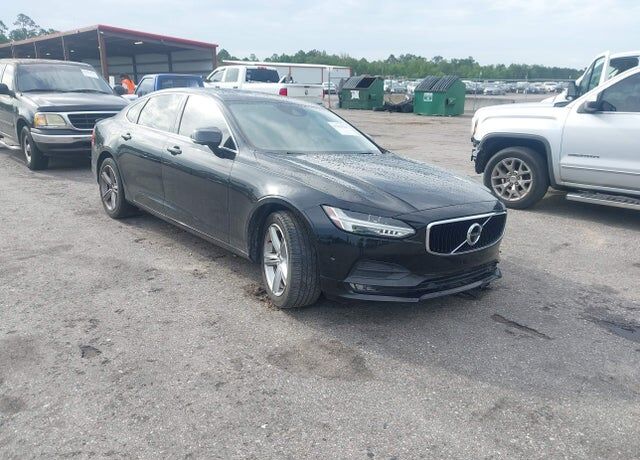 2018 VOLVO S90