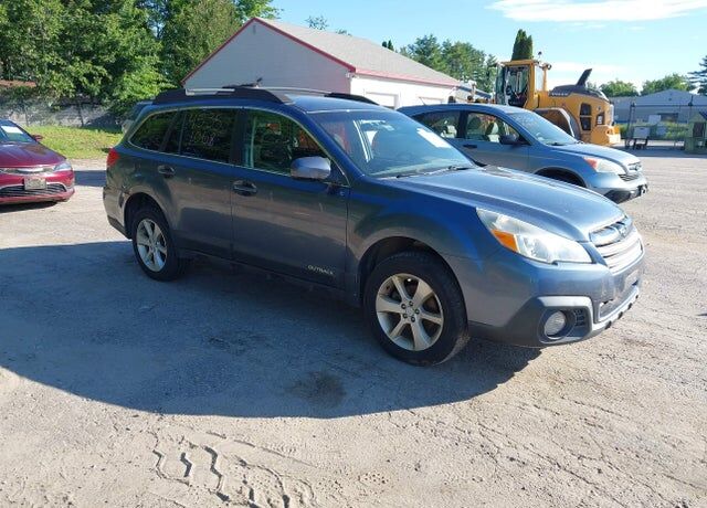 2014 SUBARU Outback
