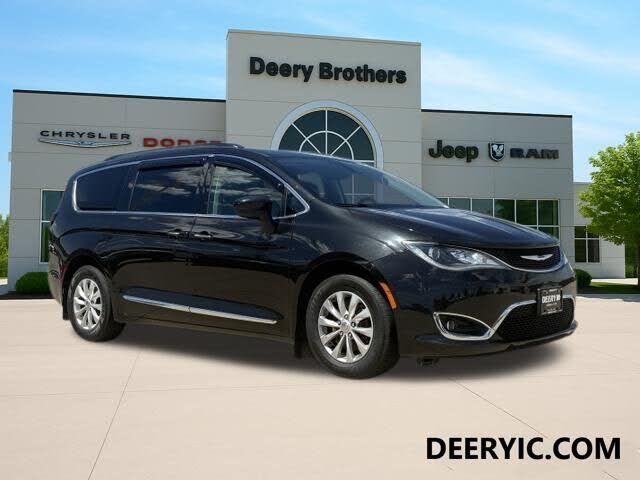 2017 CHRYSLER Pacifica