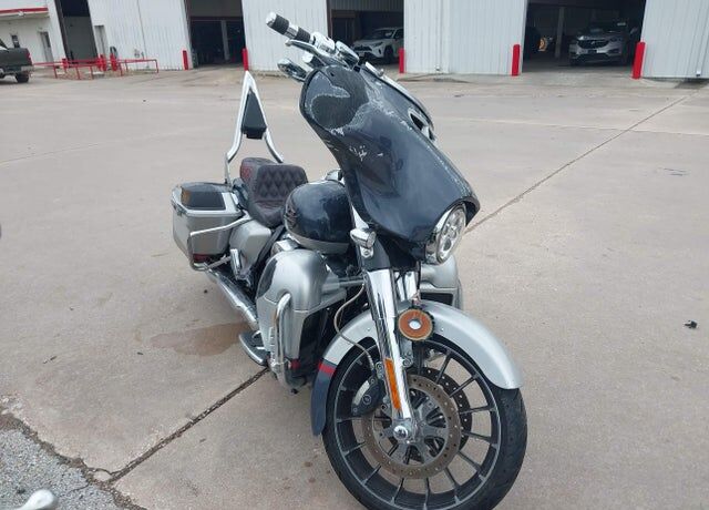 2019 HARLEY DAVIDSON FLHXSE / CVO Street Glide