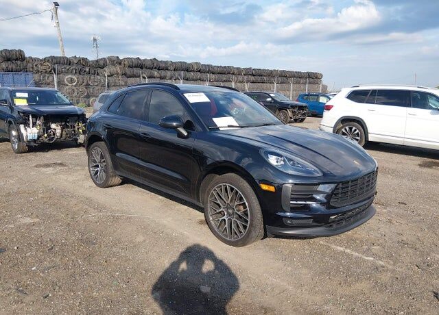 2019 PORSCHE Macan