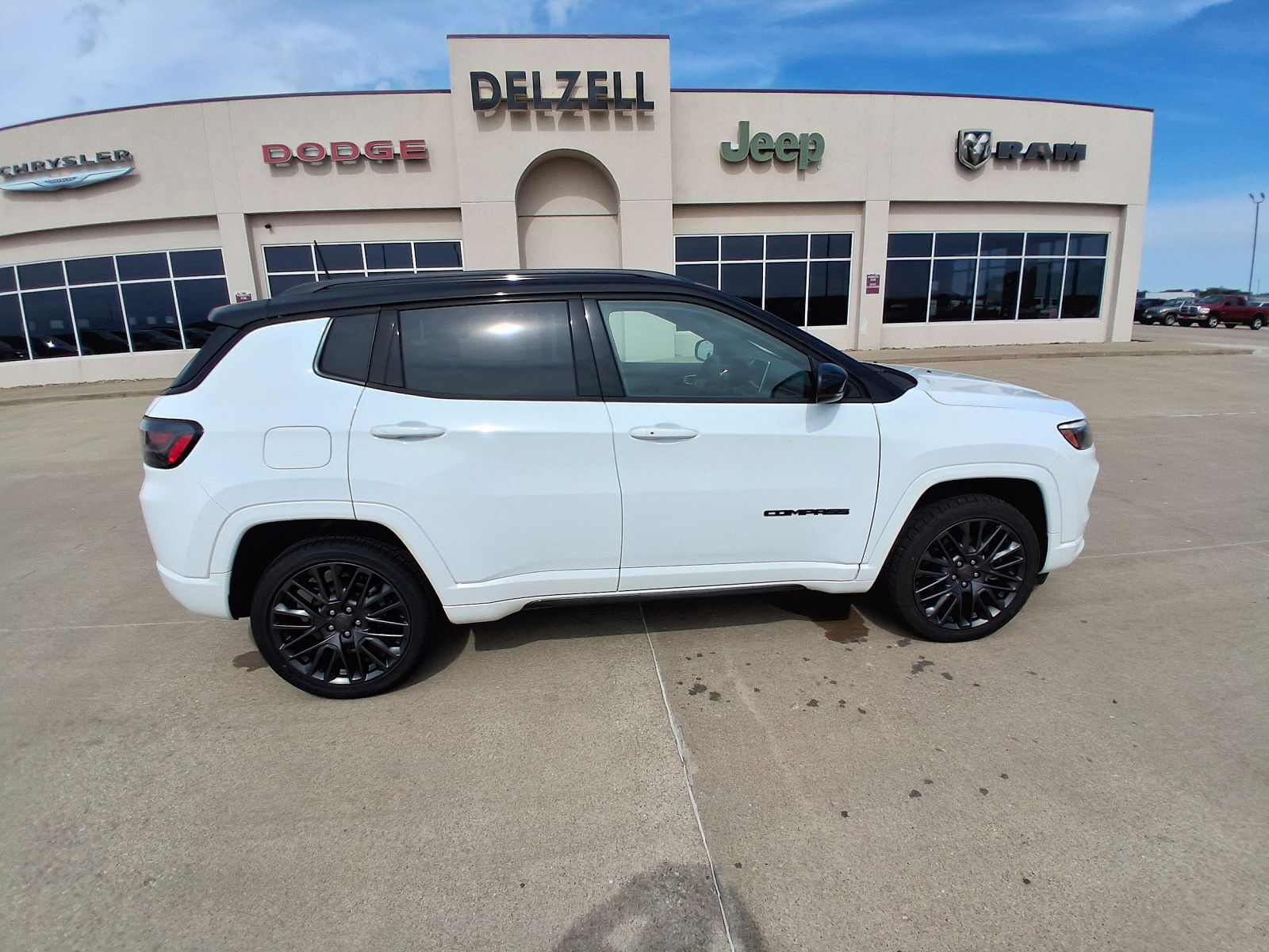 2023 JEEP Compass
