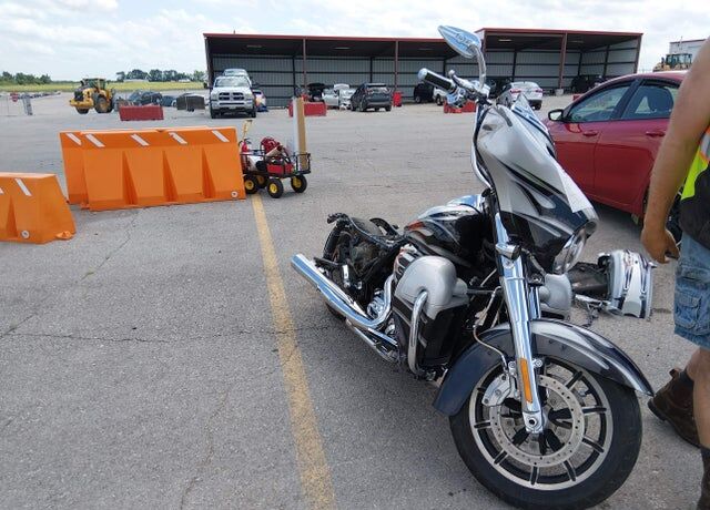 2015 HARLEY DAVIDSON CVO Street Glide Special