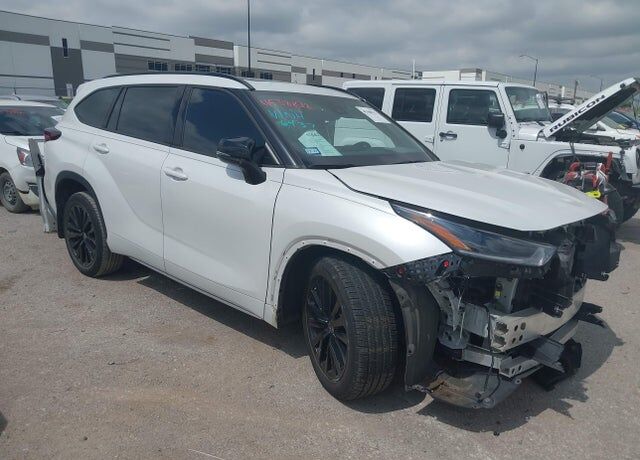 2024 TOYOTA Highlander