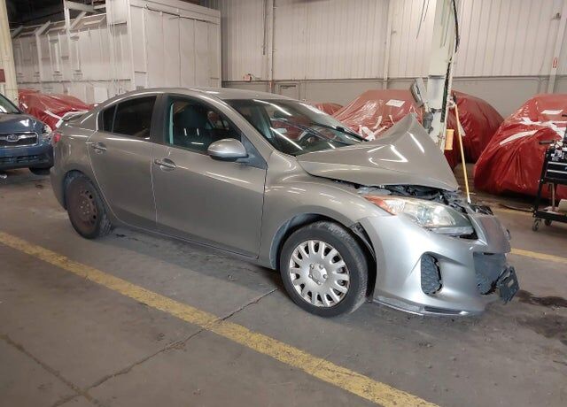2013 MAZDA Mazda3