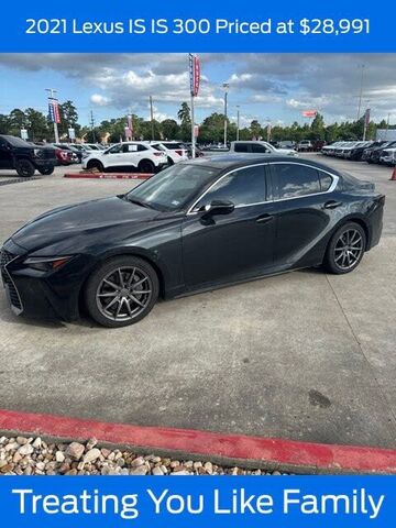 2021 LEXUS IS