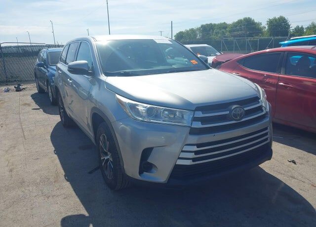 2018 TOYOTA Highlander